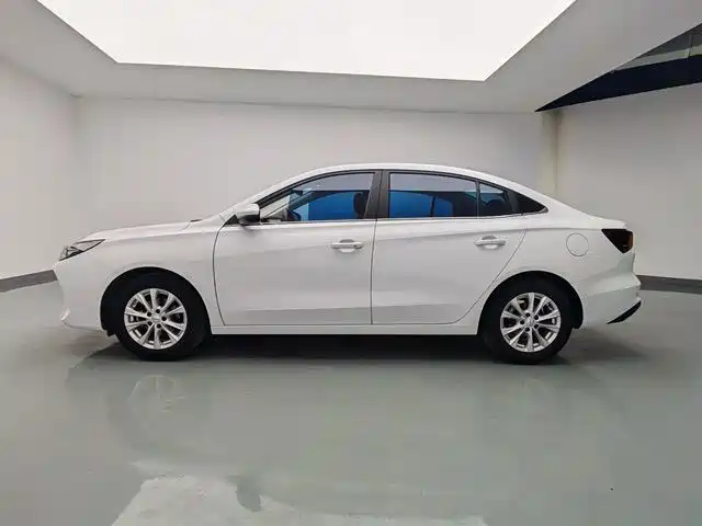 Roewe i5 — фото 17