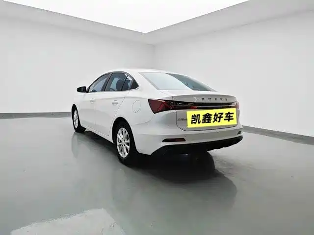 Roewe i5 — фото 6