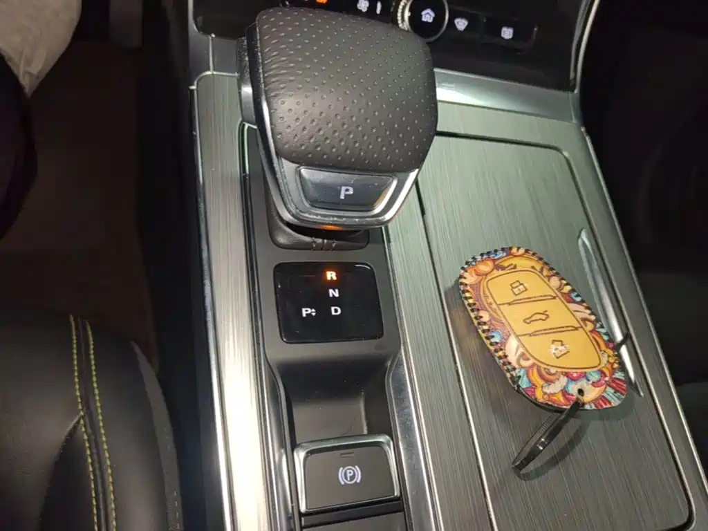 Roewe RX5 eMAX — фото 14