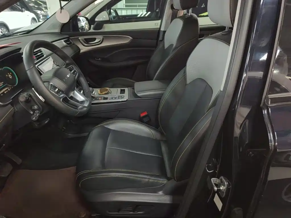 Roewe RX5 eMAX — фото 15