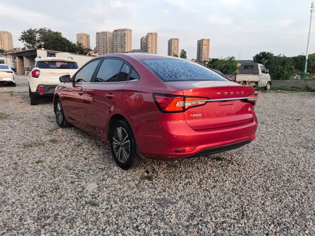 Roewe i5 — фото 5