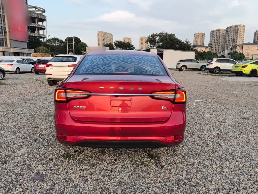 Roewe i5 — фото 6