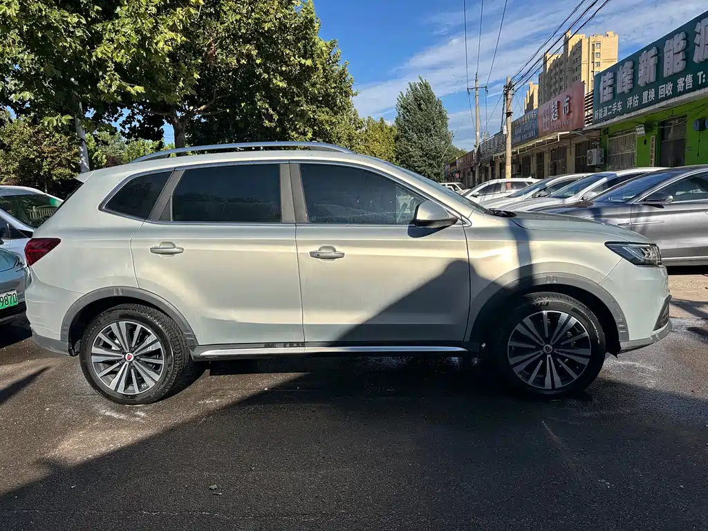 Roewe RX5 New Energy — фото 4