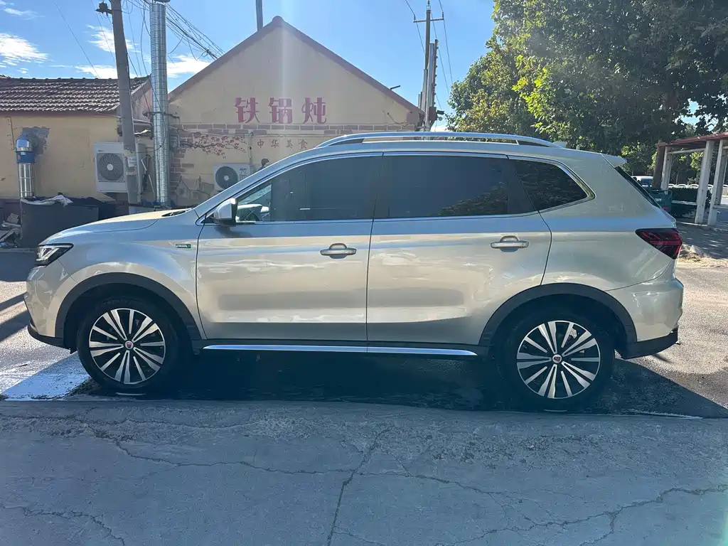 Roewe RX5 New Energy — фото 8
