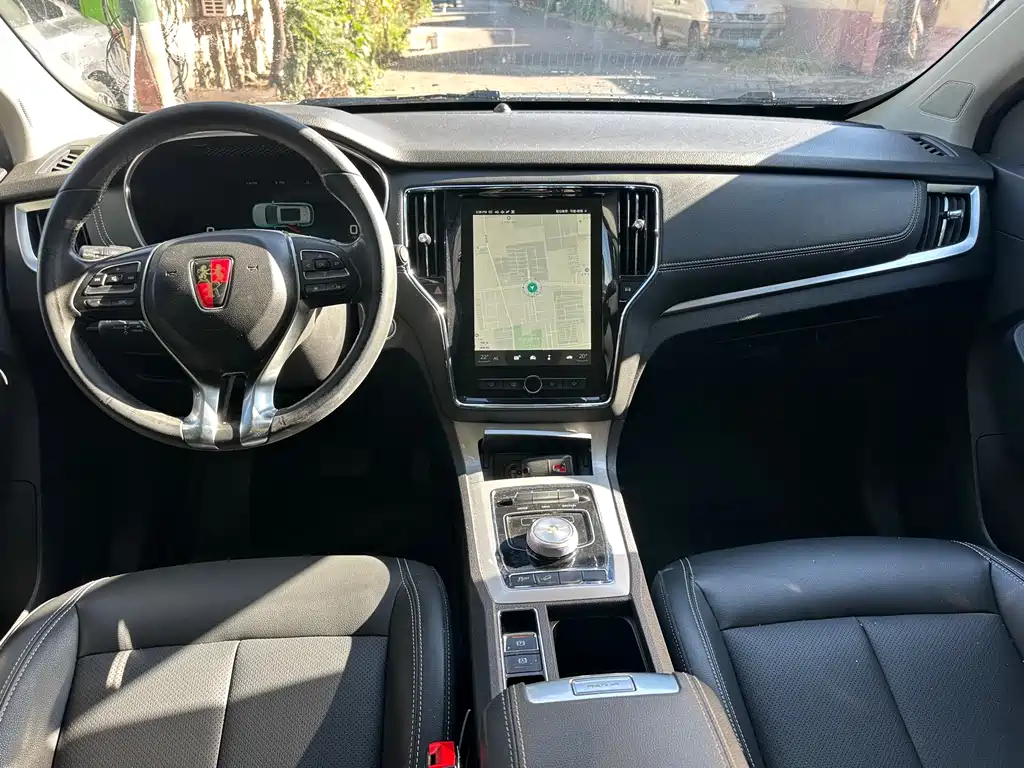 Roewe RX5 New Energy — фото 9