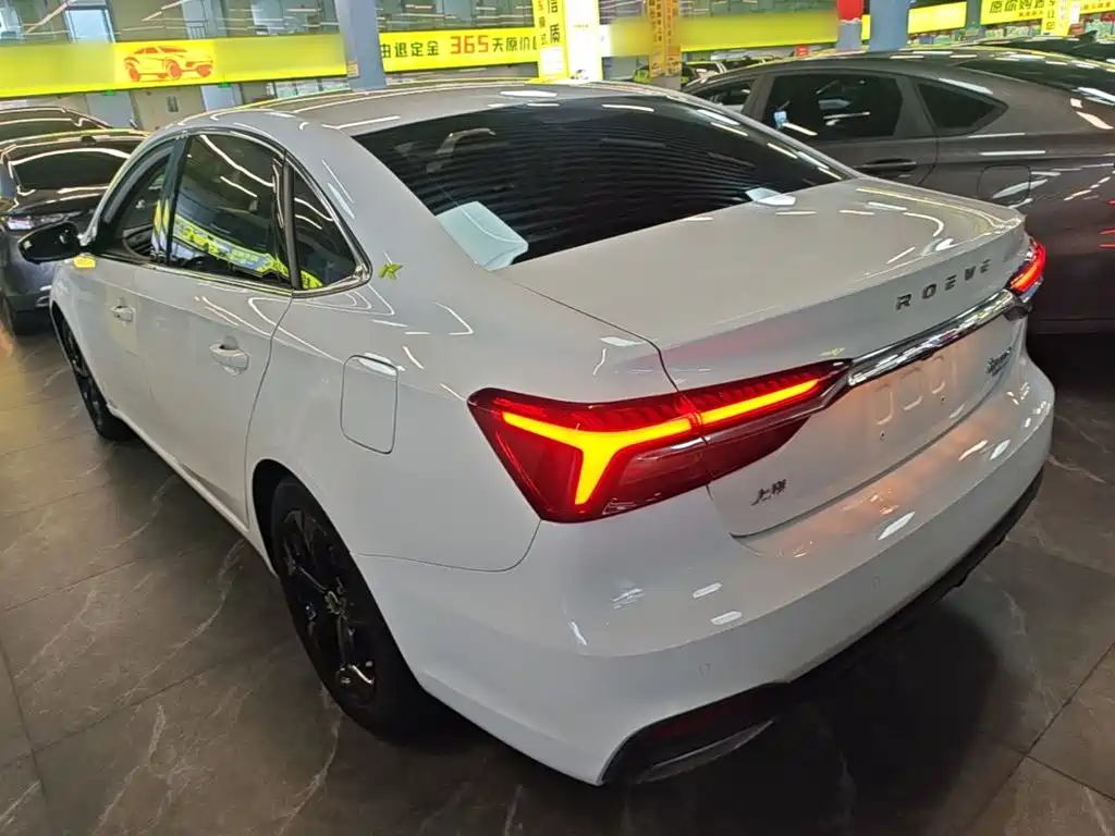 Roewe i6 MAX — фото 5