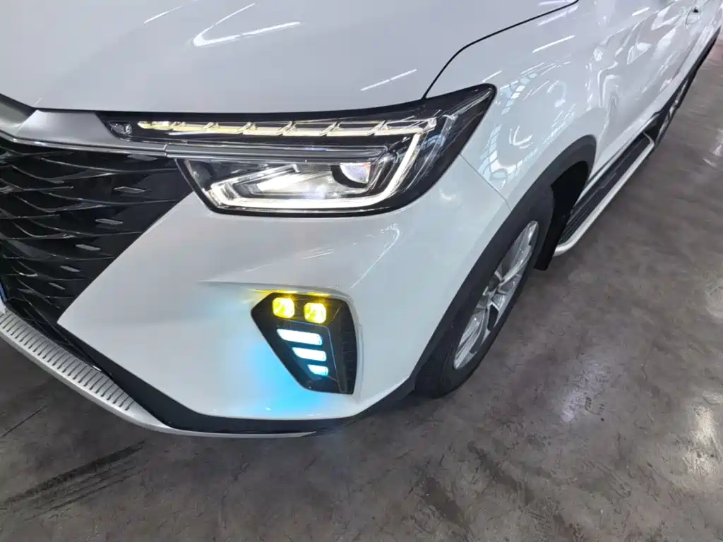 Roewe RX5 — фото 24