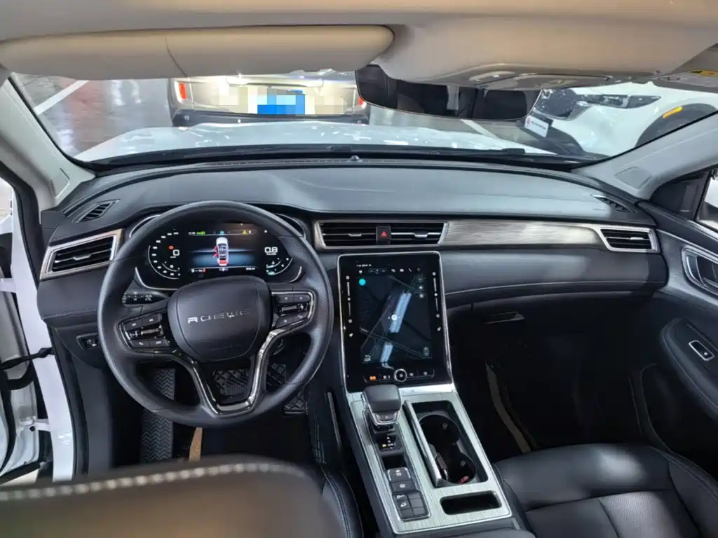Roewe RX5 — фото 10