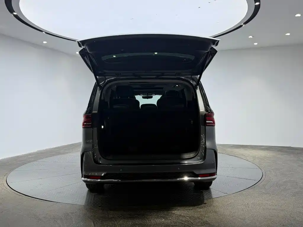 Roewe iMAX8 — фото 9