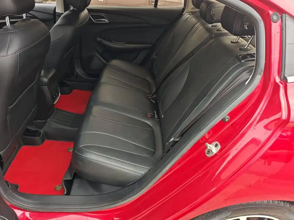Roewe i5 — фото 17