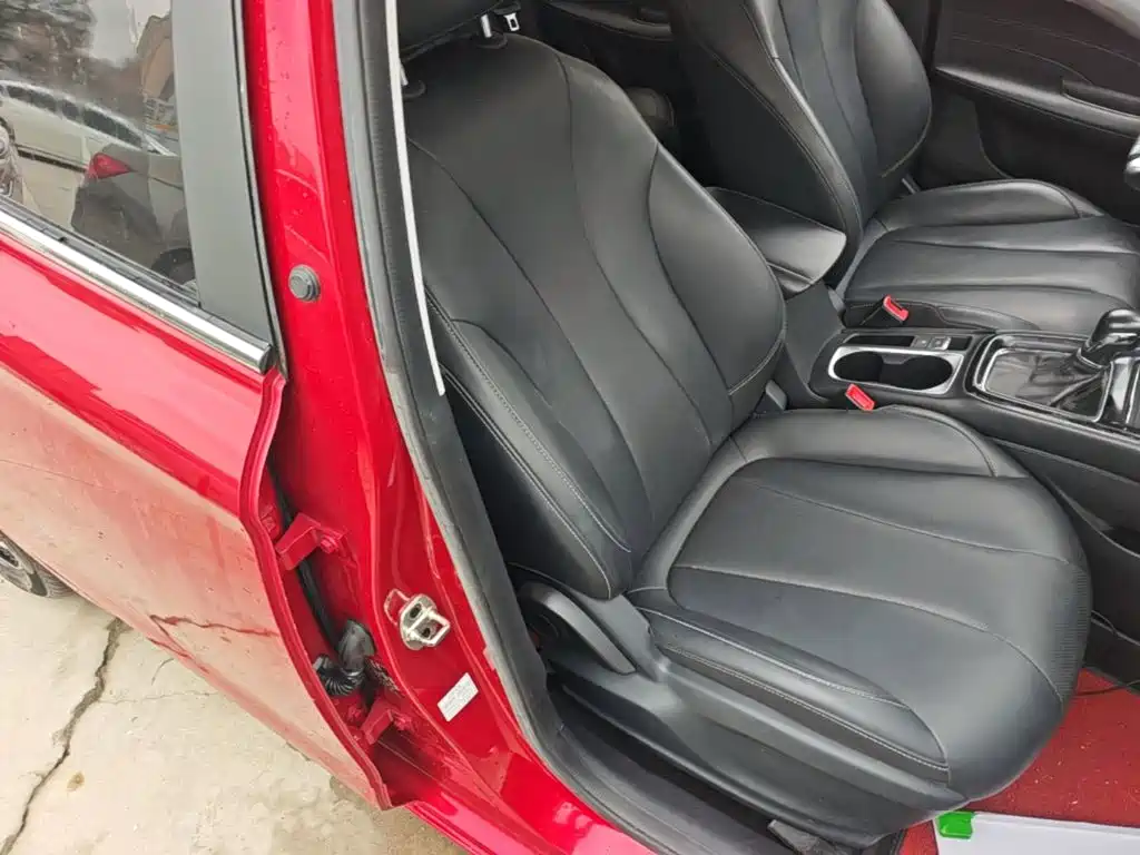 Roewe i5 — фото 25