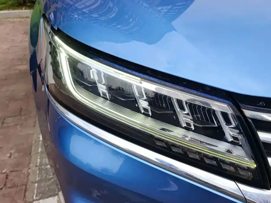 Roewe RX5 — фото 3