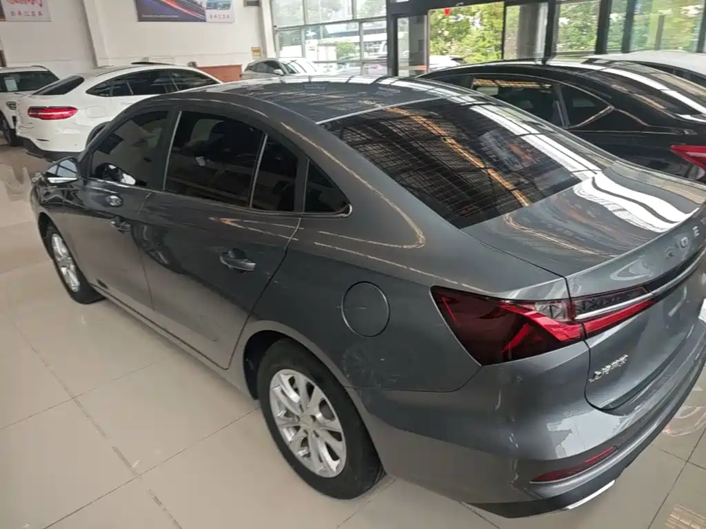 Roewe i5 — фото 5