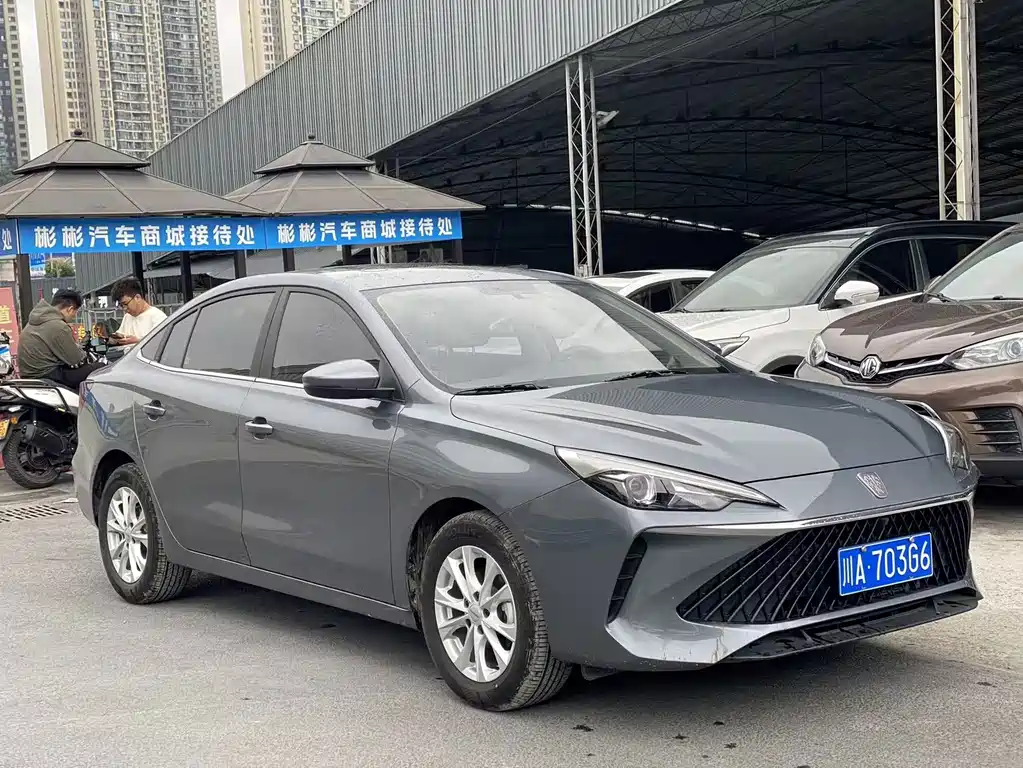 Roewe i5 — фото 3