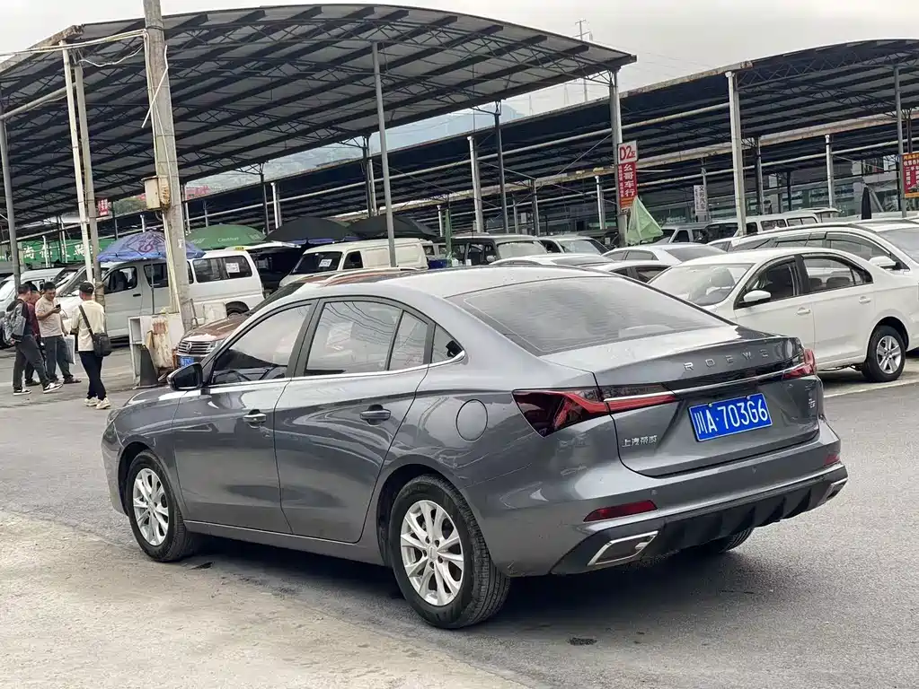 Roewe i5 — фото 6