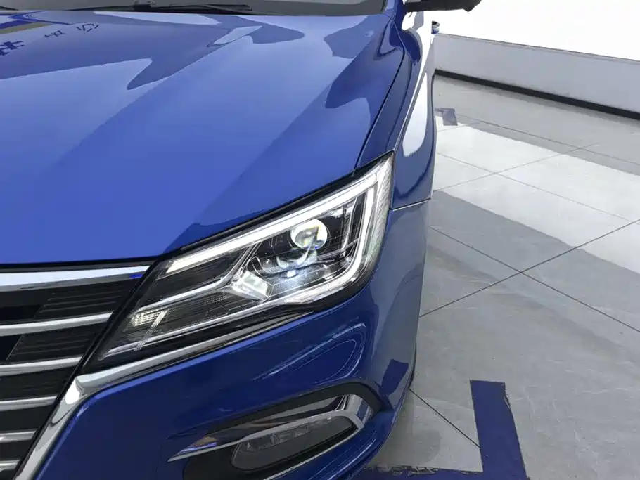 Roewe i5 — фото 5