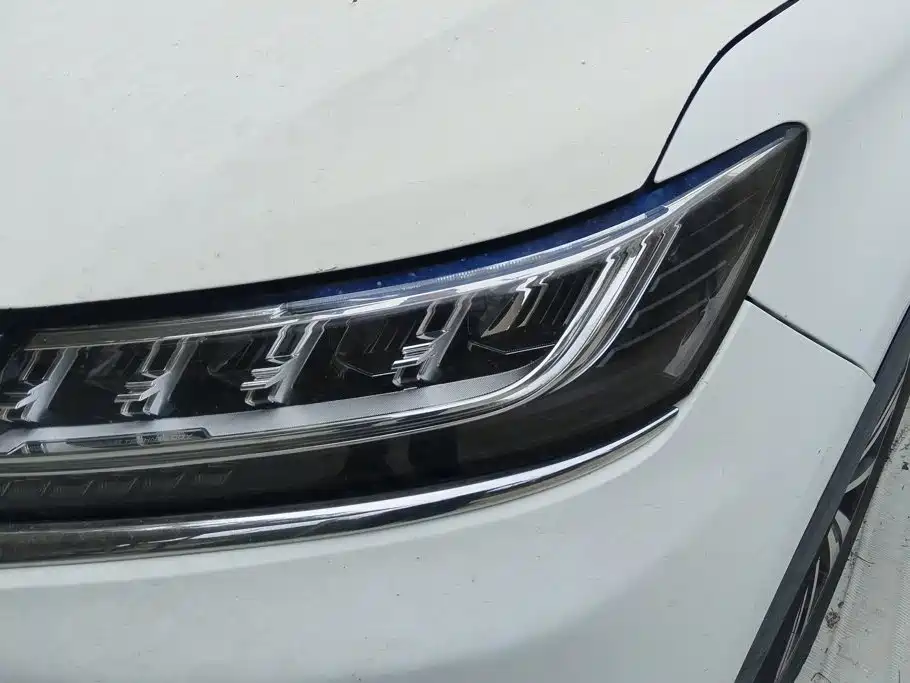 Roewe RX5 — фото 5