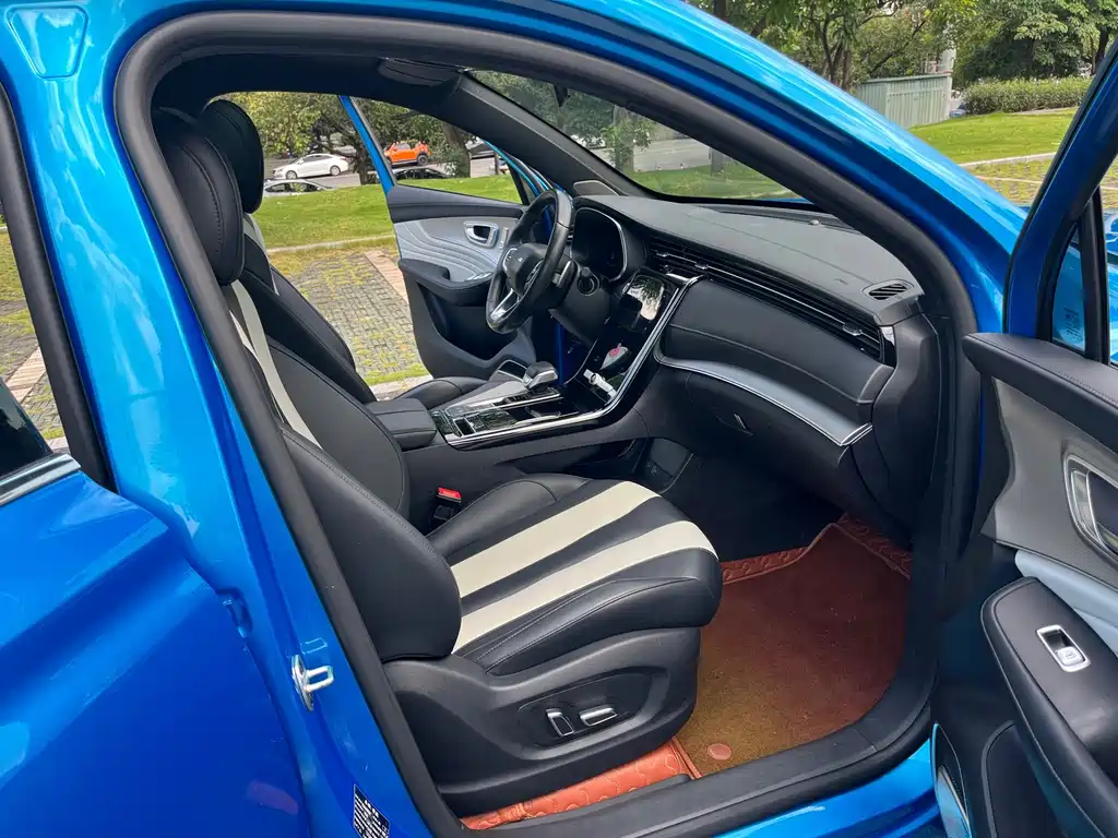 Roewe RX5 MAX — фото 11