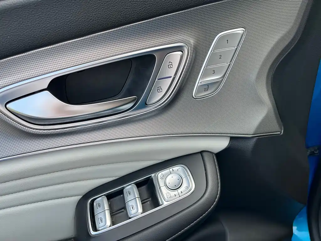 Roewe RX5 MAX — фото 16