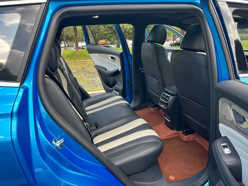Roewe RX5 MAX — фото 10