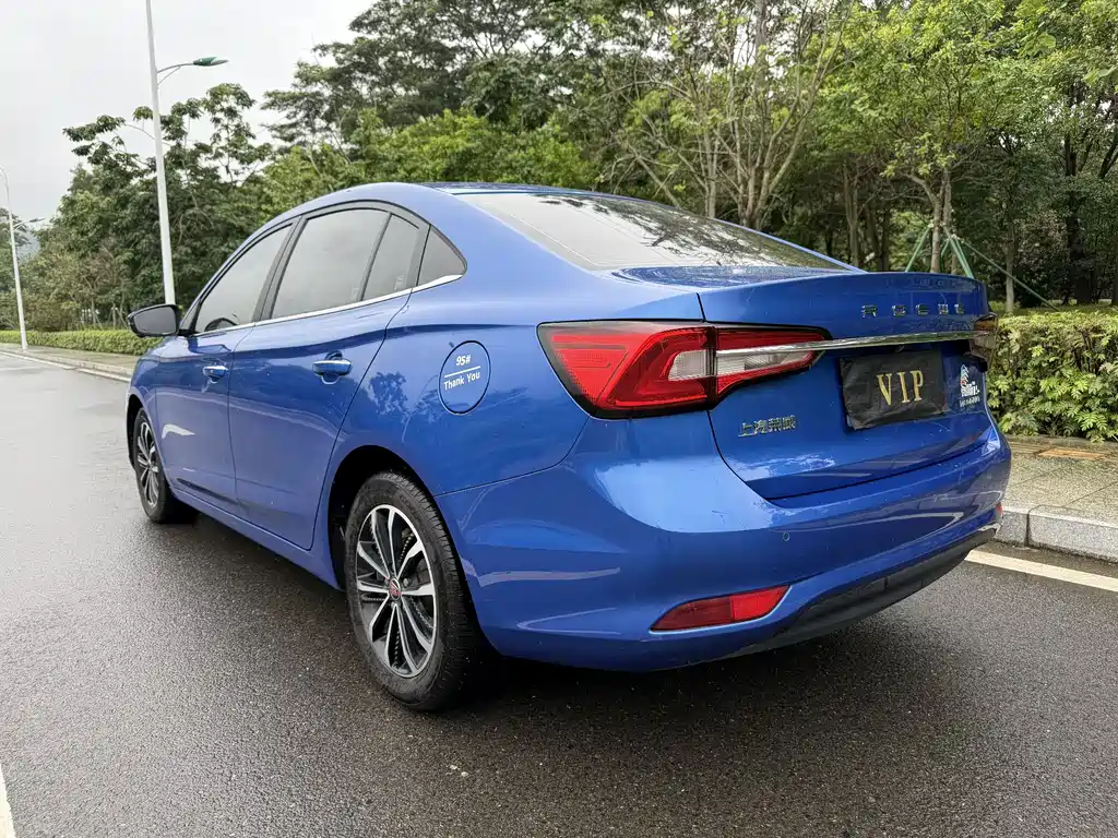 Roewe i5 — фото 5