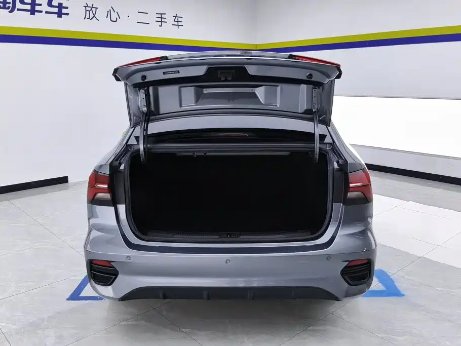 Roewe i5 — фото 4