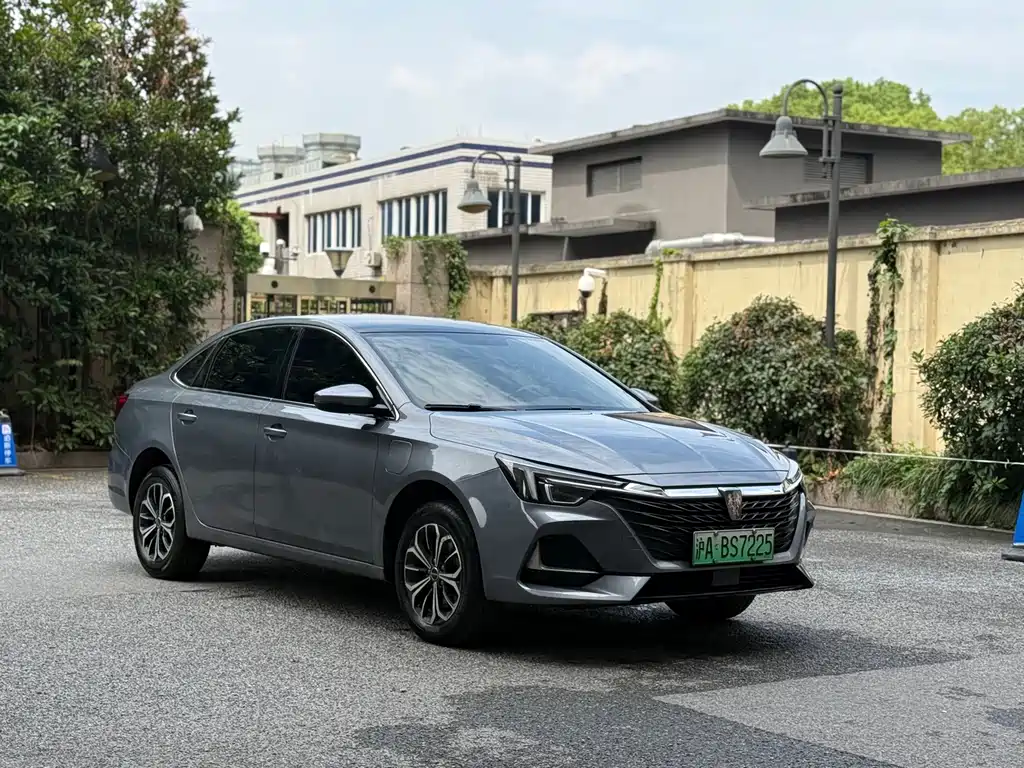 Roewe i6 MAX New Energy — фото 3