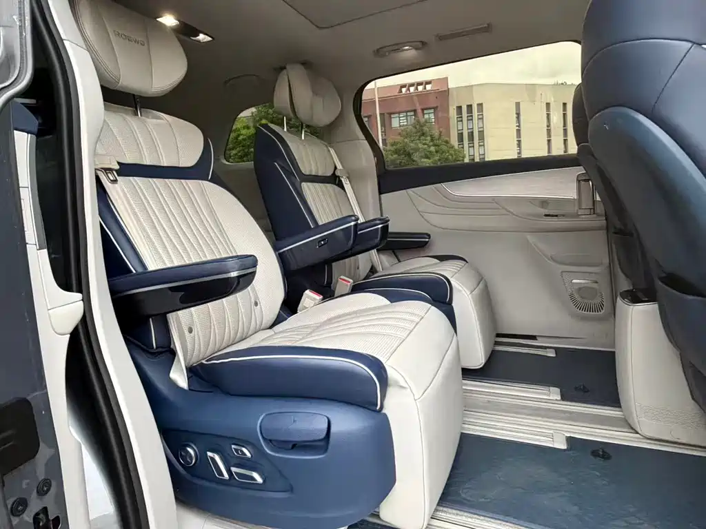 Roewe iMAX8 — фото 7