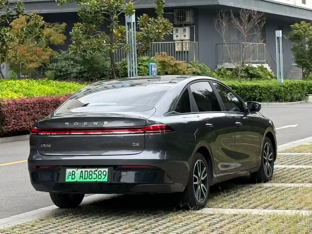 Roewe D6 — фото 6