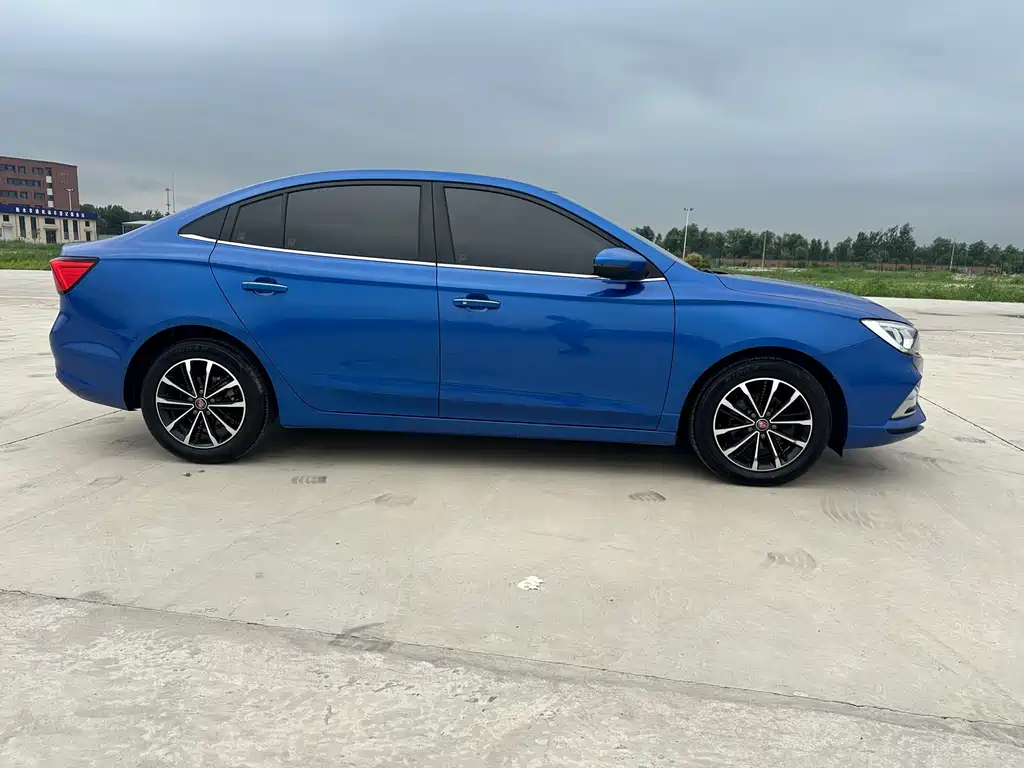 Roewe i5 — фото 4