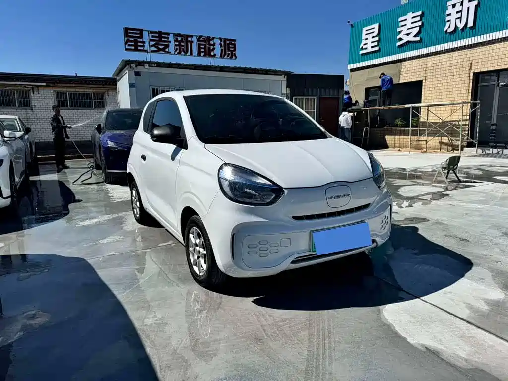 Roewe Clever — фото 3