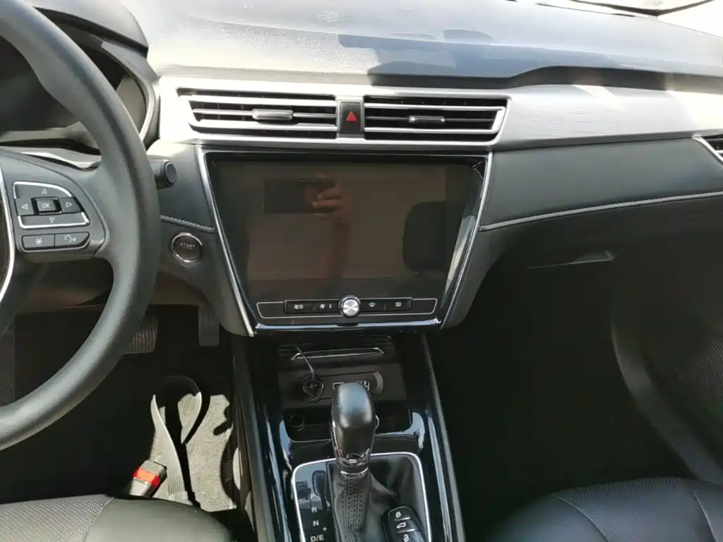 Roewe i5 — фото 13