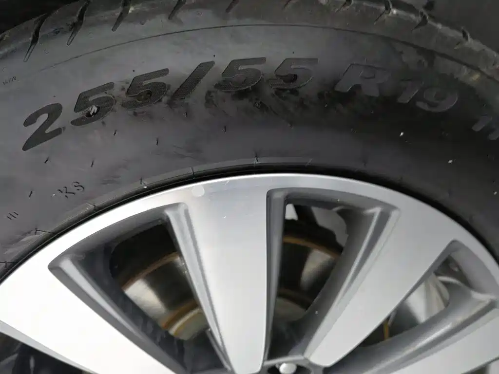 Roewe RX8 — фото 24