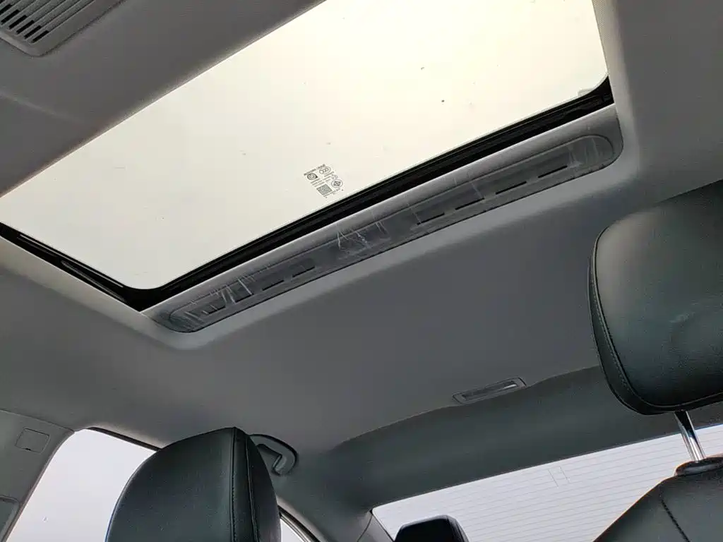 Roewe i5 — фото 14