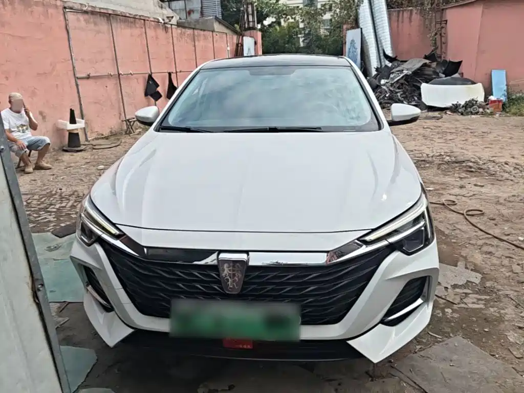 Roewe i6 MAX New Energy — фото 3
