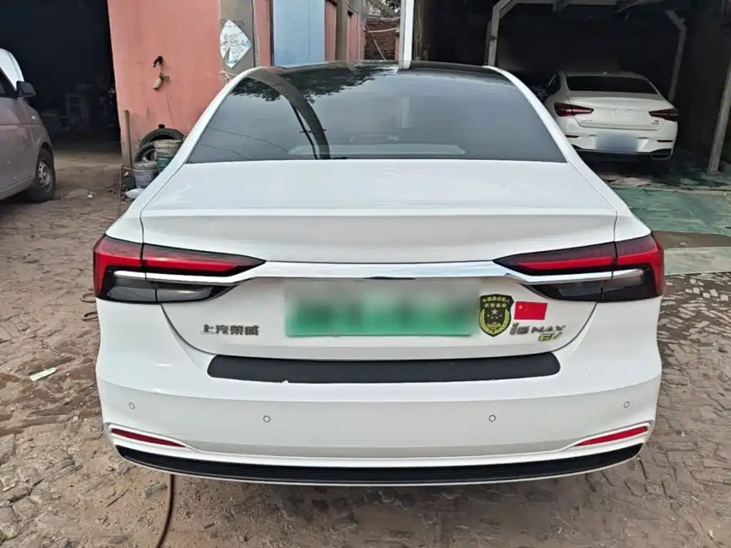 Roewe i6 MAX New Energy — фото 6