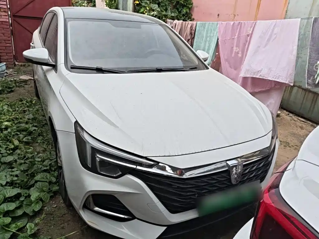 Roewe i6 MAX New Energy — фото 3