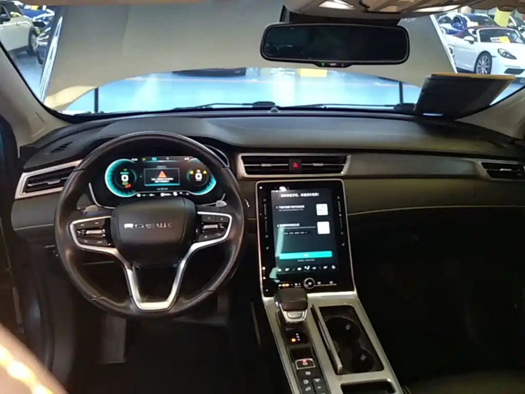 Roewe RX5 New Energy — фото 10