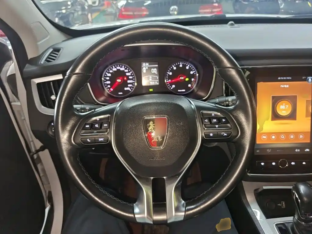 Roewe RX5 — фото 11