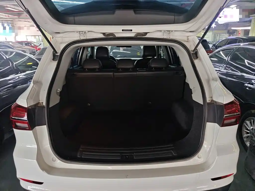 Roewe RX5 — фото 19