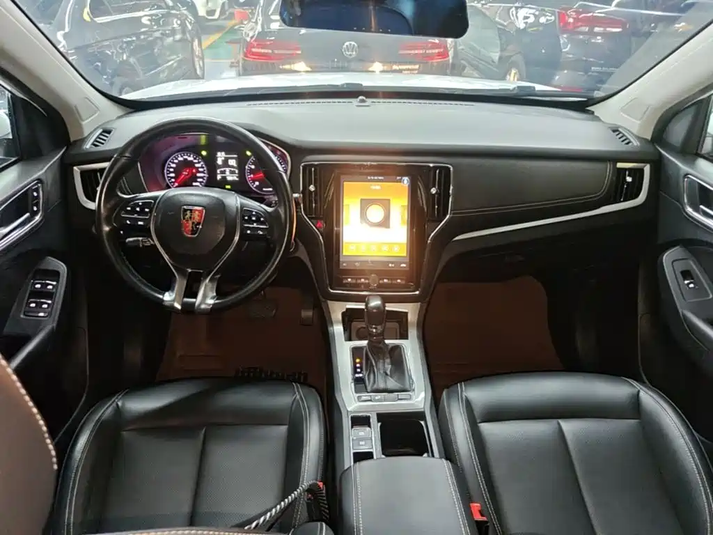Roewe RX5 — фото 10