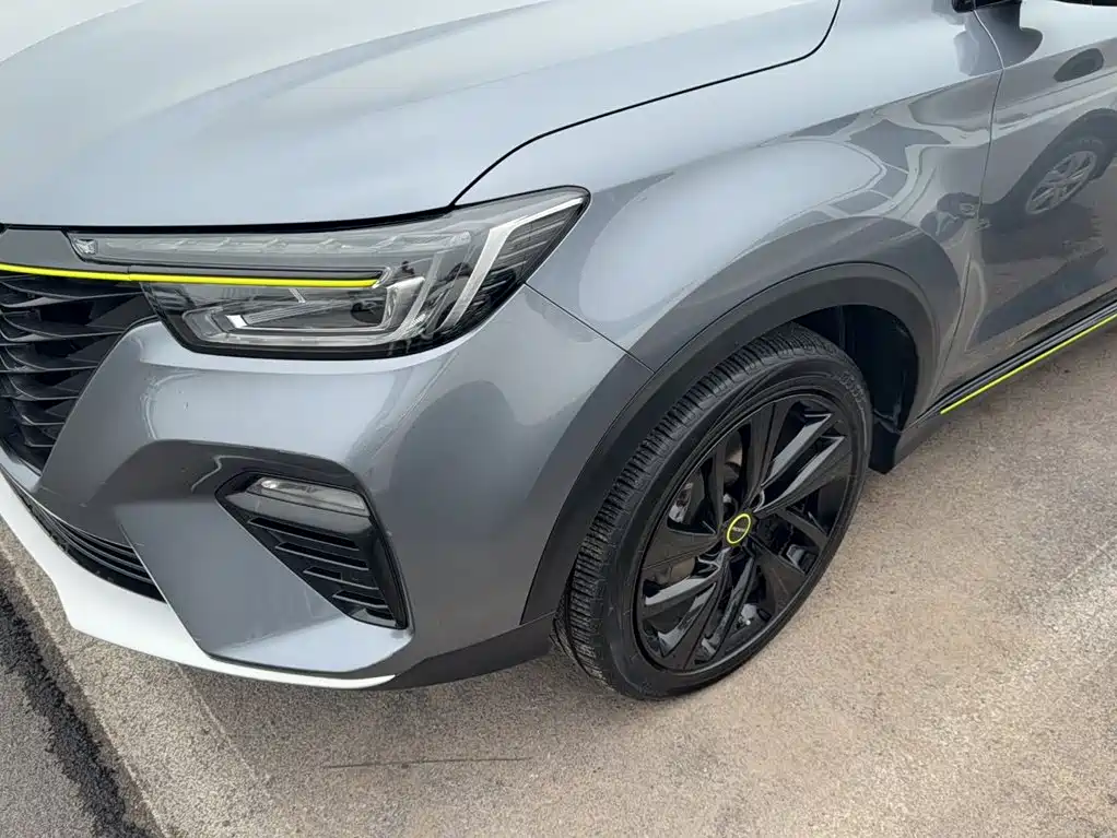 Roewe RX5 New Energy — фото 3