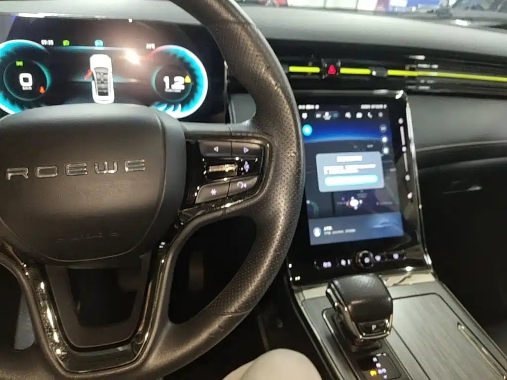 Roewe RX5 — фото 10
