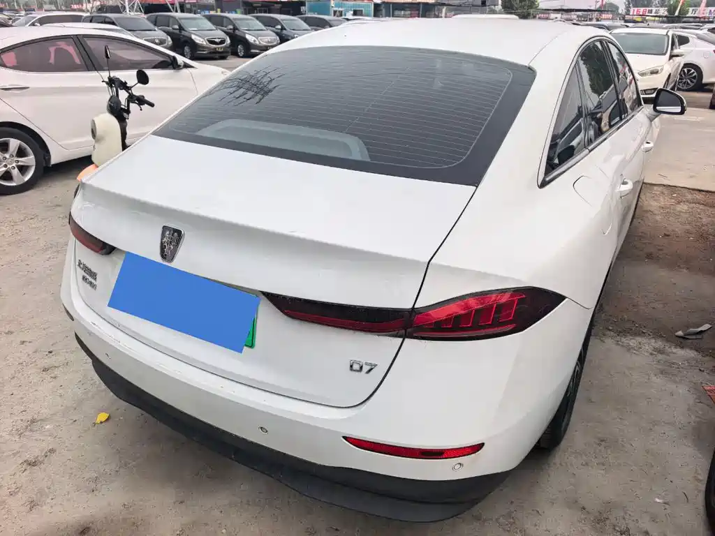 Roewe D7 — фото 4