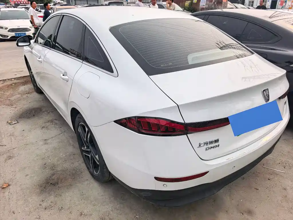 Roewe D7 — фото 6