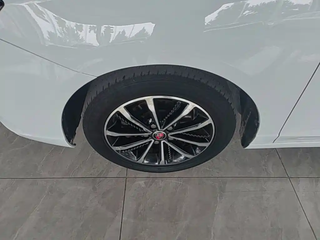 Roewe i5 — фото 23