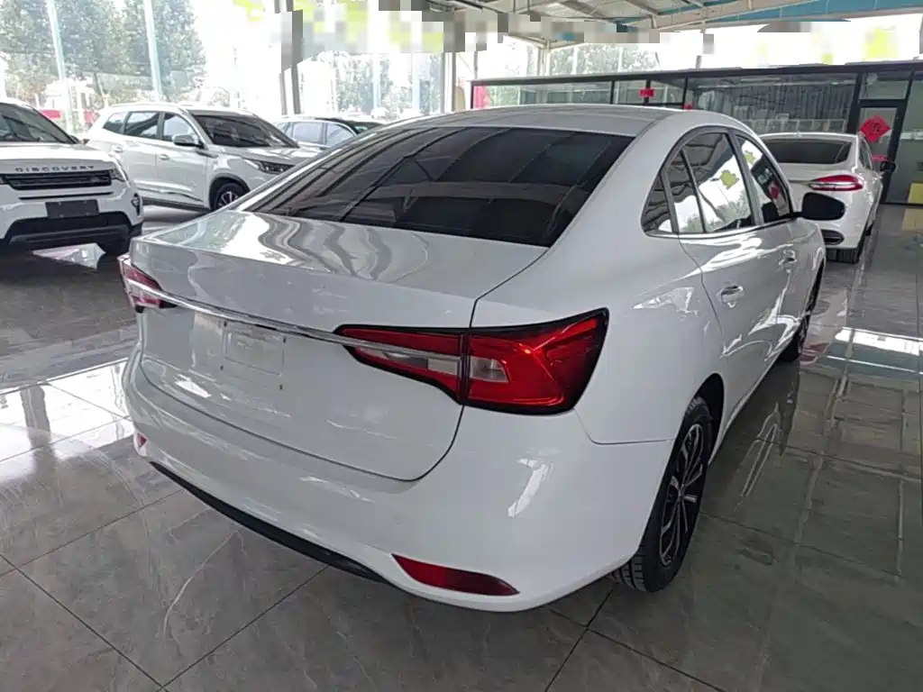 Roewe i5 — фото 7
