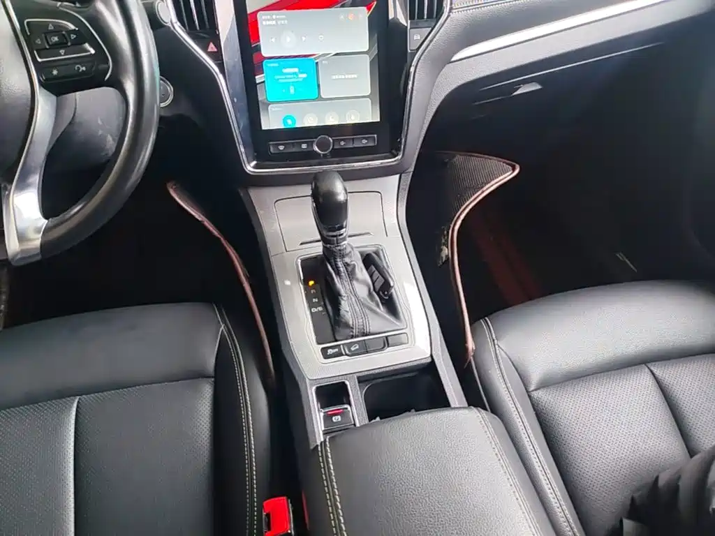 Roewe RX5 — фото 14