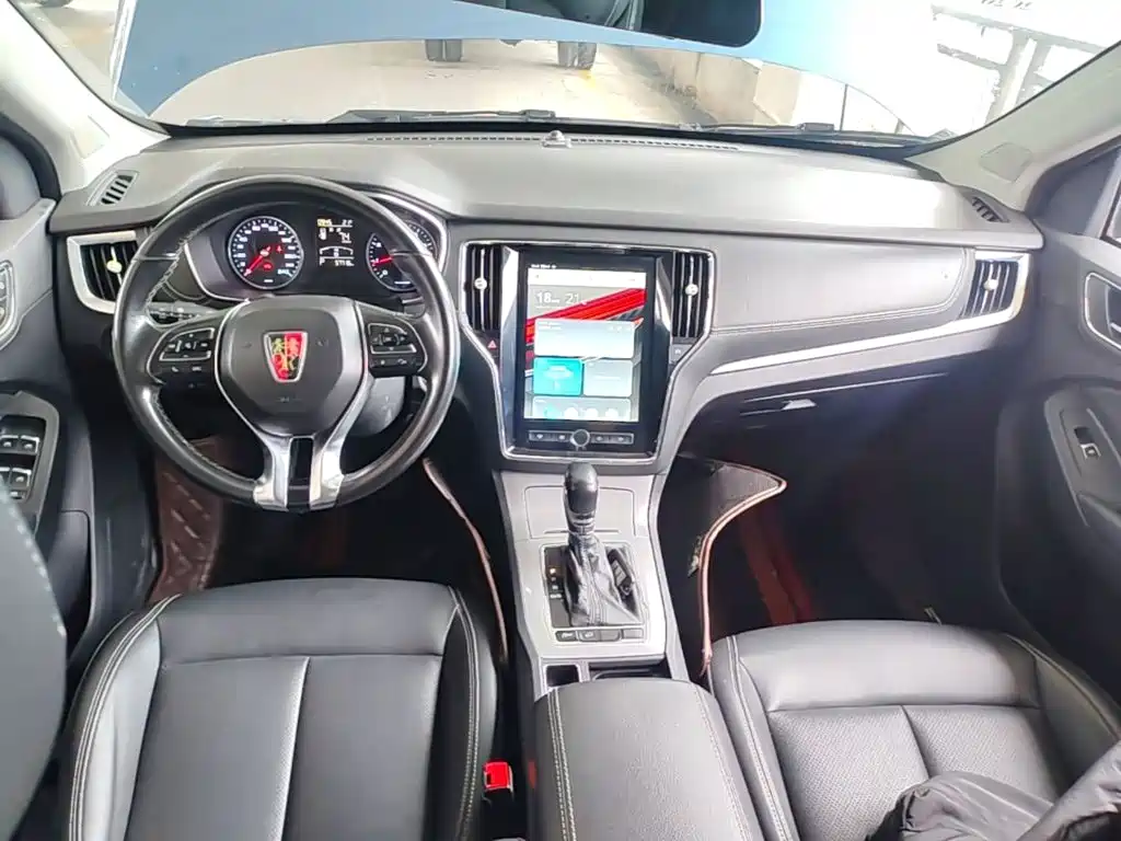 Roewe RX5 — фото 10