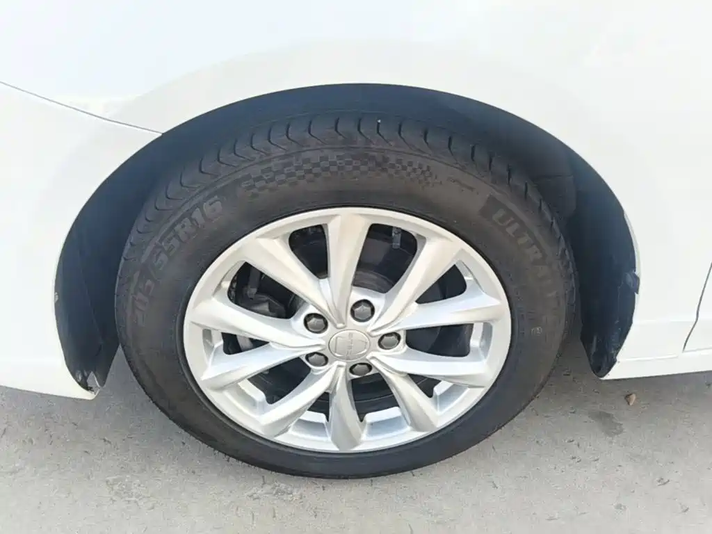 Roewe i5 — фото 23